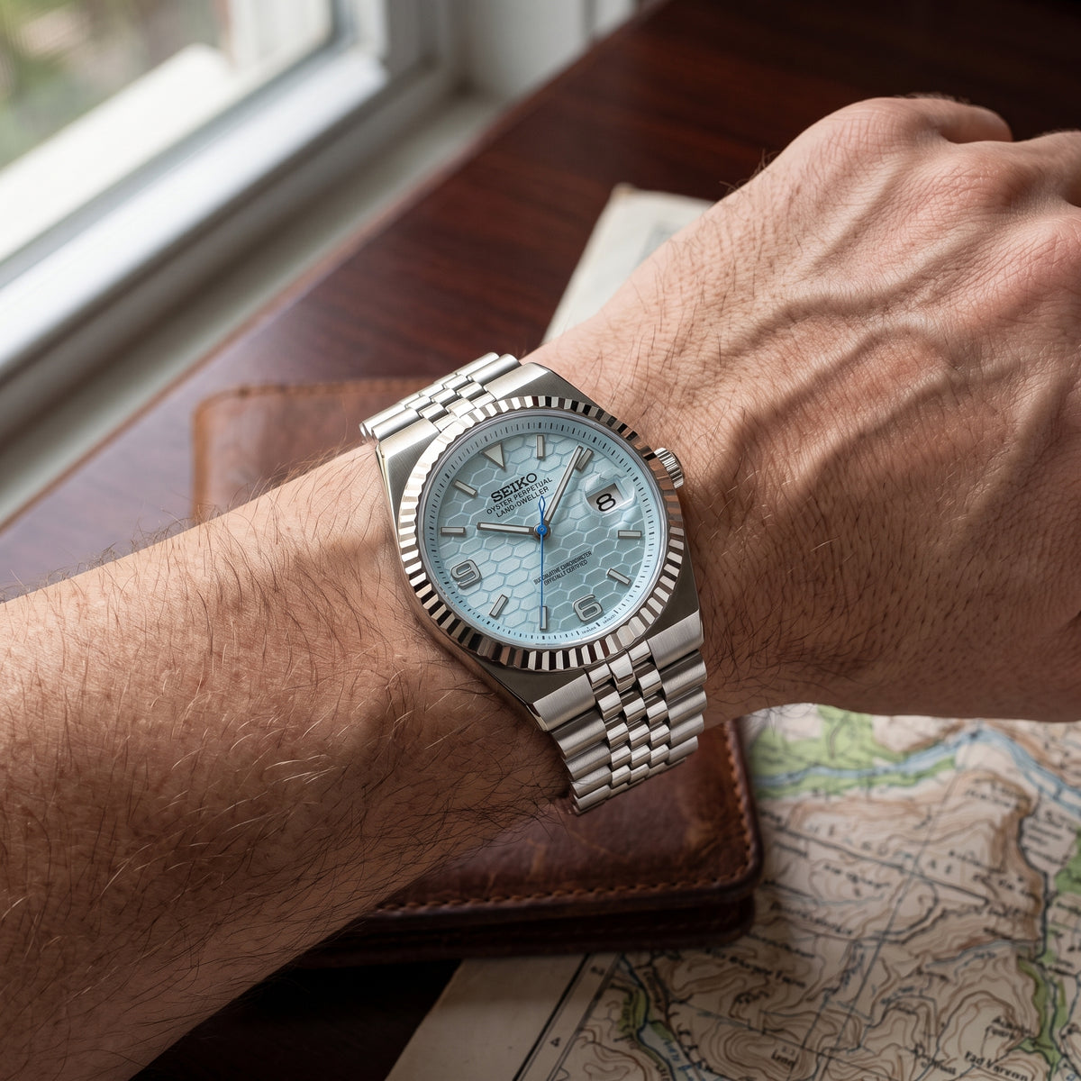 Landteiko Sky Blue Seiko mod watch detail shot | The Golden Mods