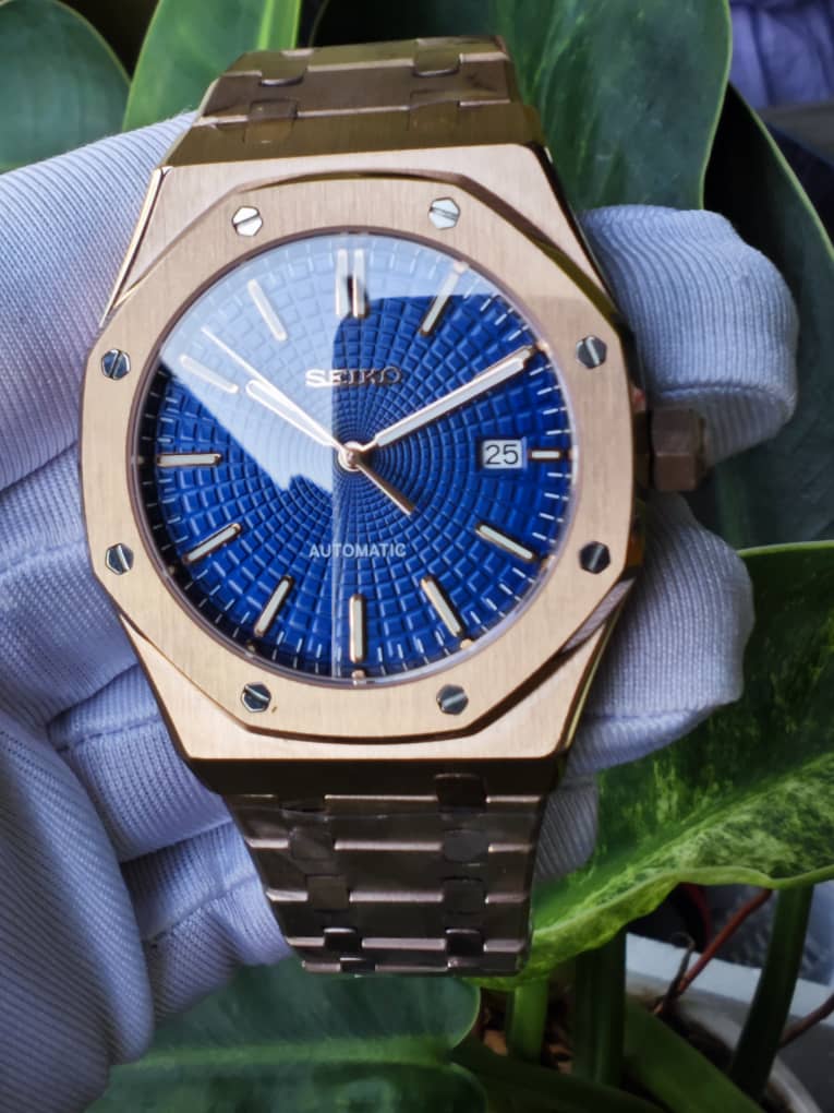 Seikoak Rose Gold and Navy Blue - detail view | The Golden Mods