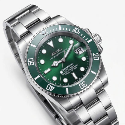 Seikomariner Hulk Seiko mod watch – green dial, dial close-up