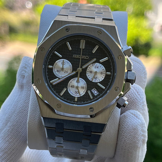 Seikoak | Chronograph Black and Silver