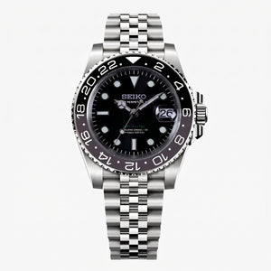 Seikomariner Bruce Wayne Seiko mod watch front view | The Golden Mods