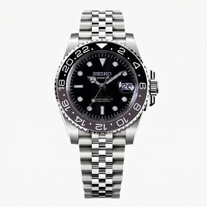 Seikomariner Bruce Wayne Seiko mod watch front view | The Golden Mods