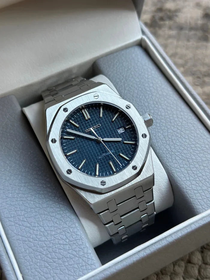 Seikoak Navy Blue - side profile | The Golden Mods