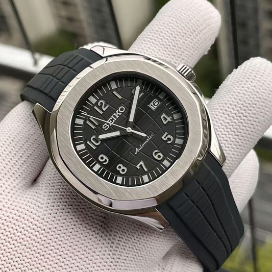 Seikonaut | Black