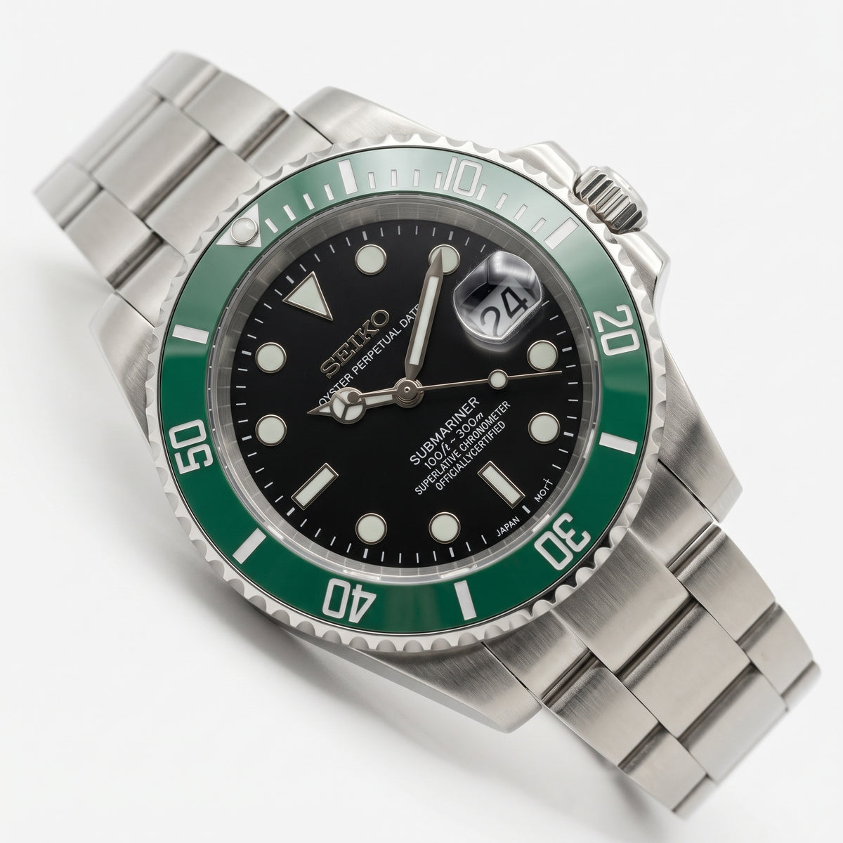 Seikomariner Starbucks Seiko mod watch side angle | The Golden Mods