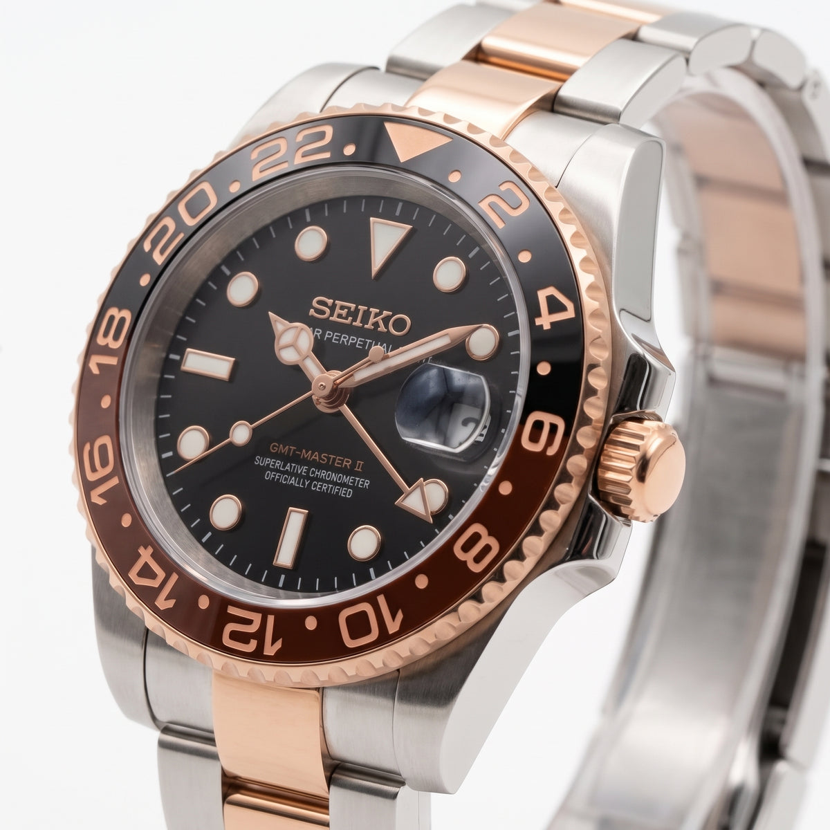 GMTeiko Rootbeer Seiko mod watch detail shot | The Golden Mods