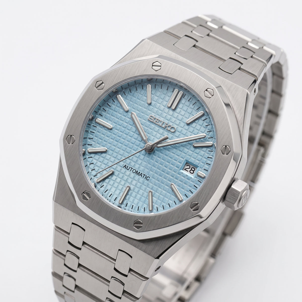 Seikoak Tiffany Seiko mod watch – robin's-egg blue dial, side view