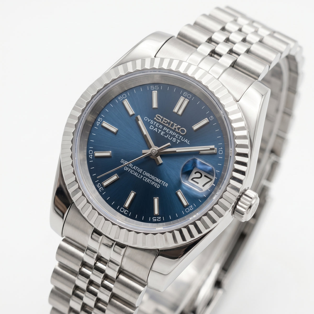 Seikojust Dark Blue Seiko mod watch side angle | The Golden Mods