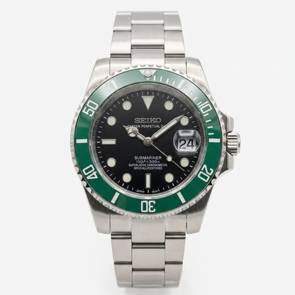 Seikomariner Starbucks Seiko mod watch front view | The Golden Mods