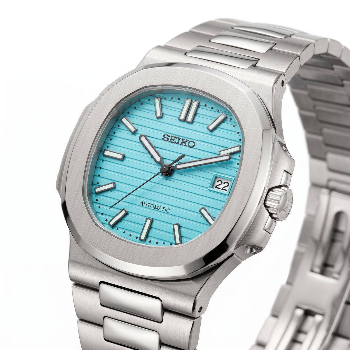 Nautiko Tiffany Seiko mod watch – robin's-egg blue dial, side view