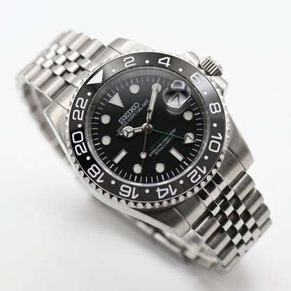GMTeiko Bruce Wayne Seiko mod watch – black dial, side view