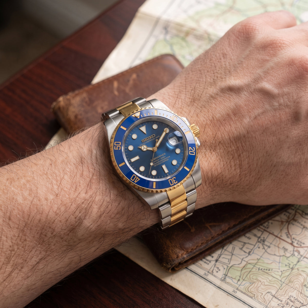 Seikomariner Bluesy Seiko mod watch side angle | The Golden Mods