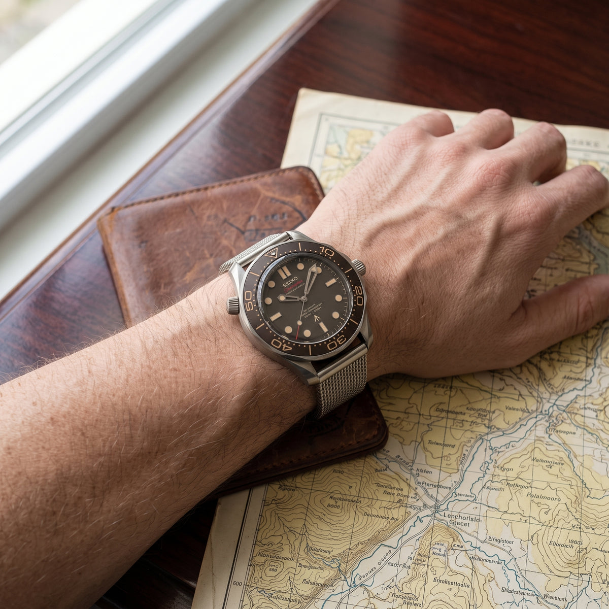 Seikomaster James Bond 007 Seiko mod watch wrist shot | The Golden Mods