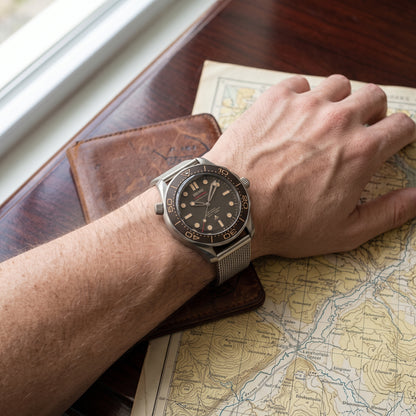 Seikomaster James Bond 007 Seiko mod watch wrist shot | The Golden Mods