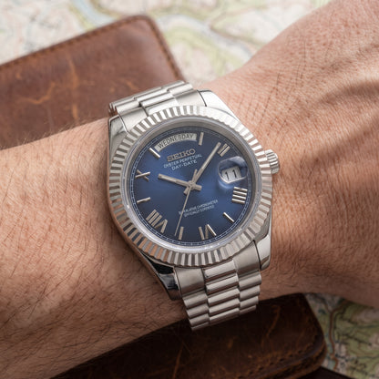 Seikodate Roman Blue Seiko mod watch detail shot | The Golden Mods