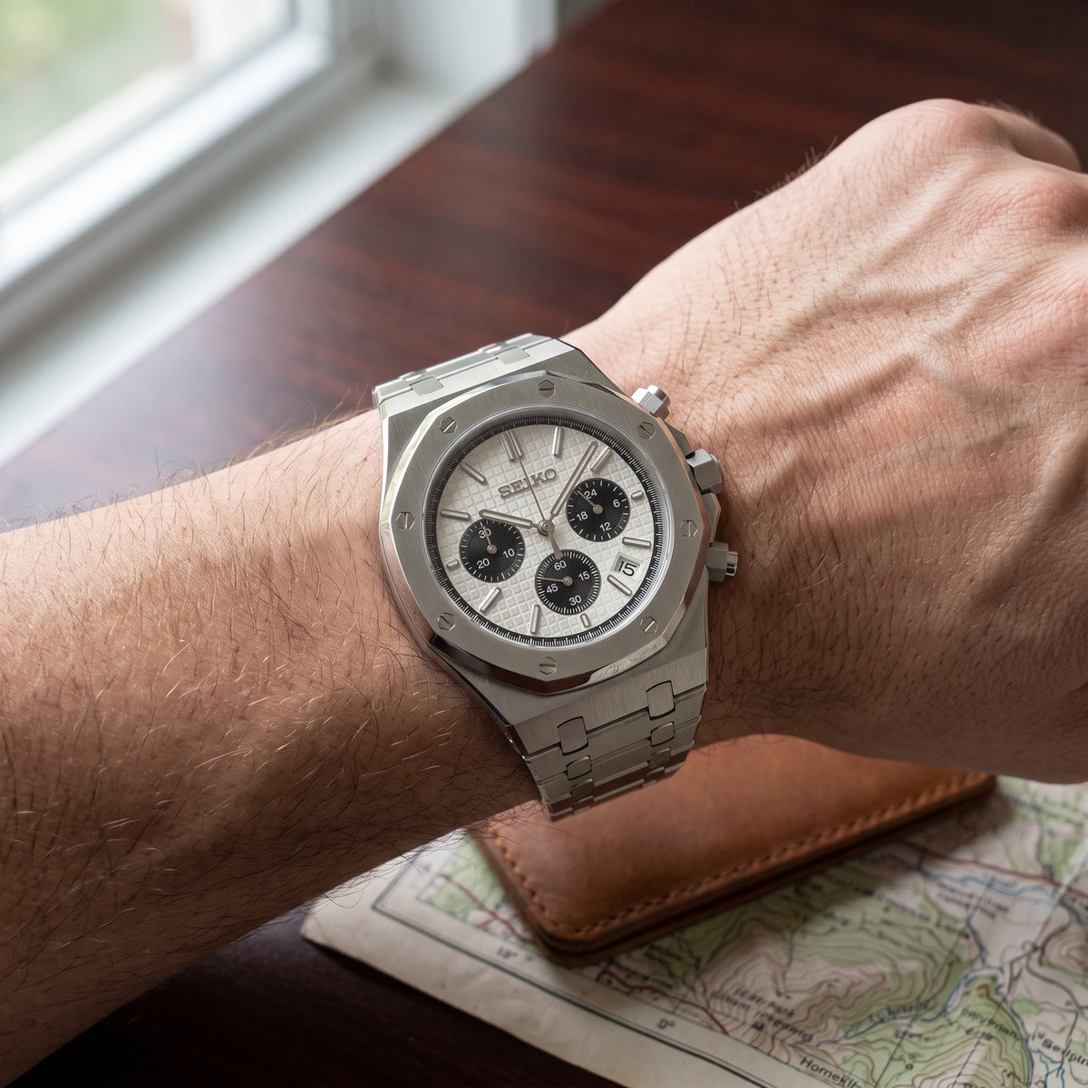 Seikoak Panda Chronograph Seiko mod watch detail shot | The Golden Mods