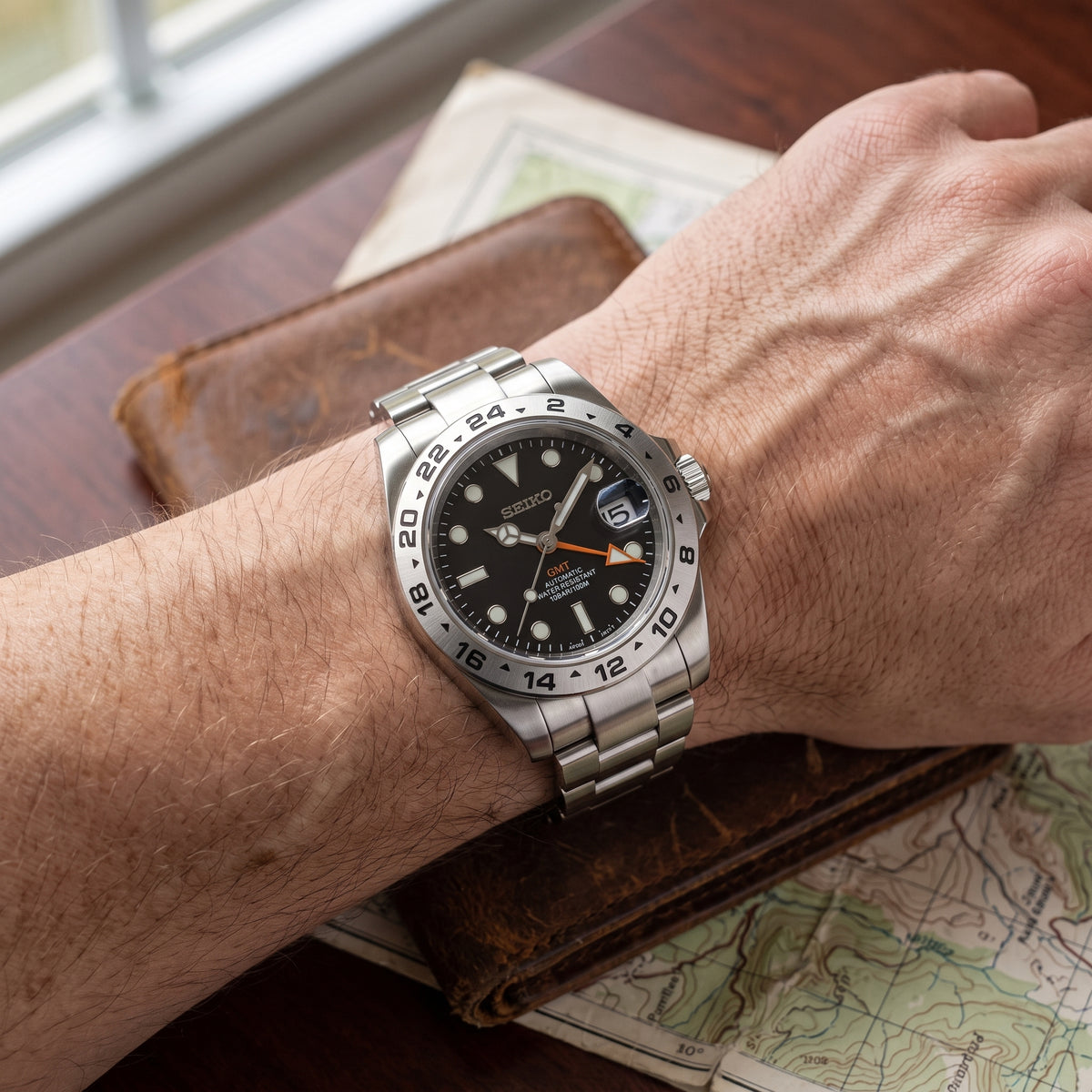 Exploreiko Black Seiko mod watch detail shot | The Golden Mods
