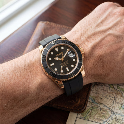 Yachteiko Gold Black Seiko mod watch – black dial, wrist shot