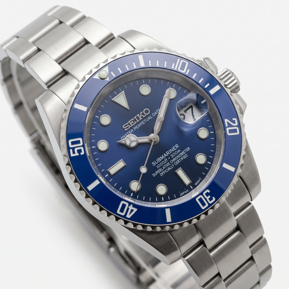 Seikomariner Smurf Seiko mod watch side angle | The Golden Mods