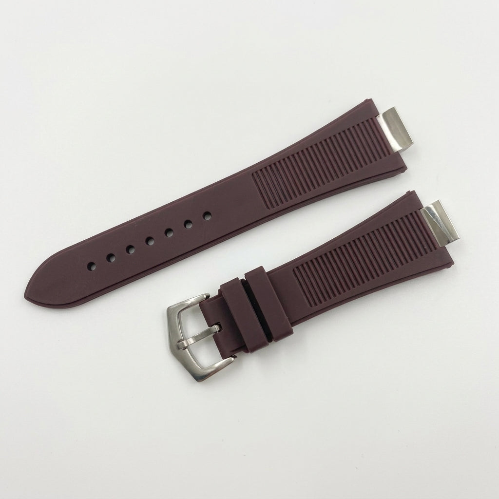 Nautiko rubber strap in burgundy with steel buckle